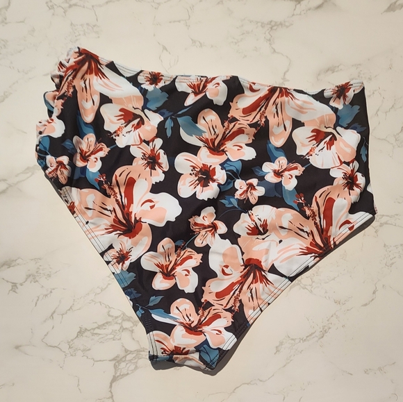 NWT Adisputent Womens Tankini Swimsuit Size Medium - Picture 7 of 7